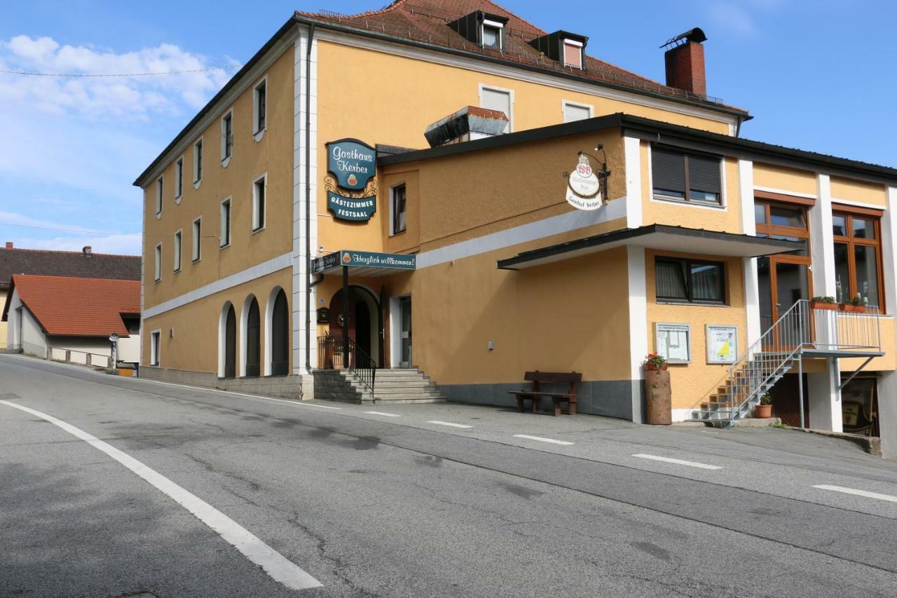 Gasthaus Kerber Fürstenstein エクステリア 写真